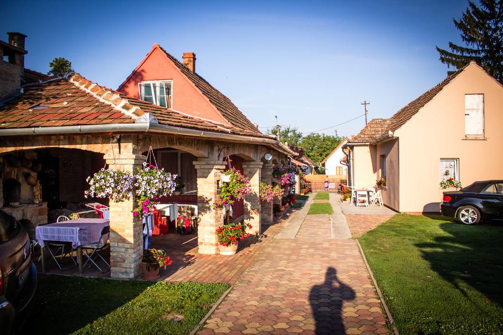 Hotel Jarmila Vendeghaz Balatonberény Zimmer foto